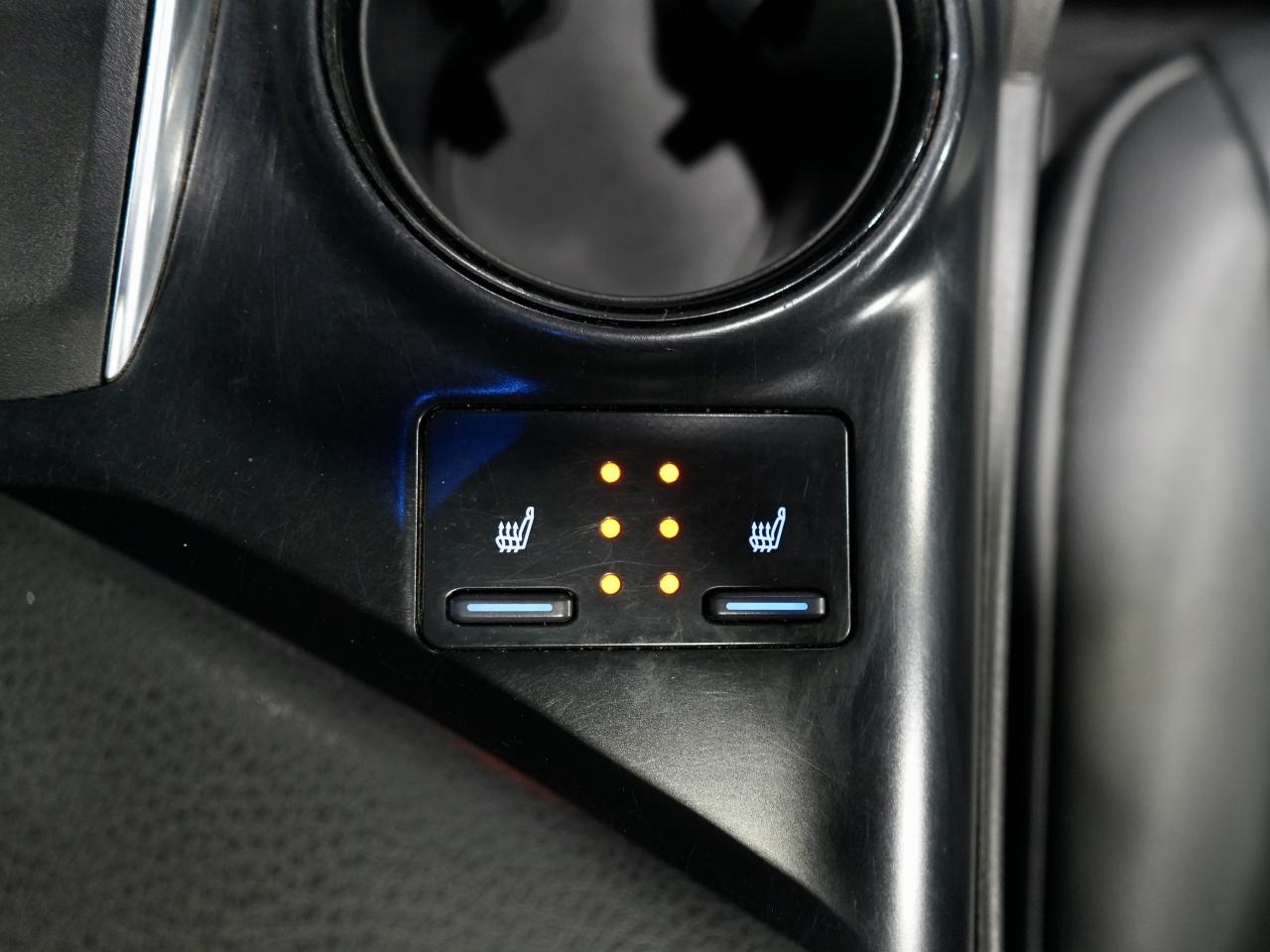 2019 Toyota Camry SE /ROOF/CARPLAY/COLLISION AVOIDANCE/NO ACCIDENTS Photo