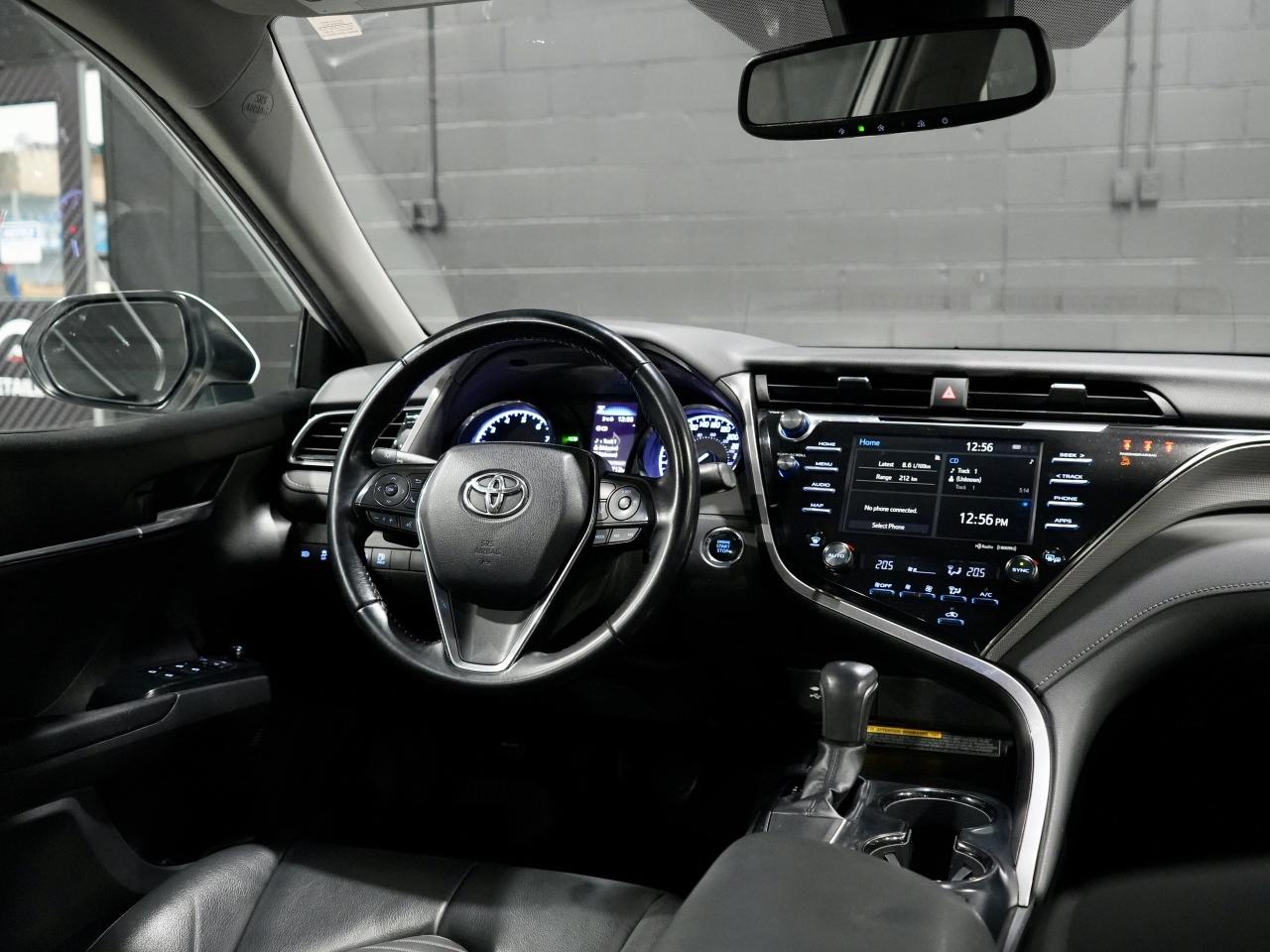 2019 Toyota Camry SE /ROOF/CARPLAY/COLLISION AVOIDANCE/NO ACCIDENTS Photo