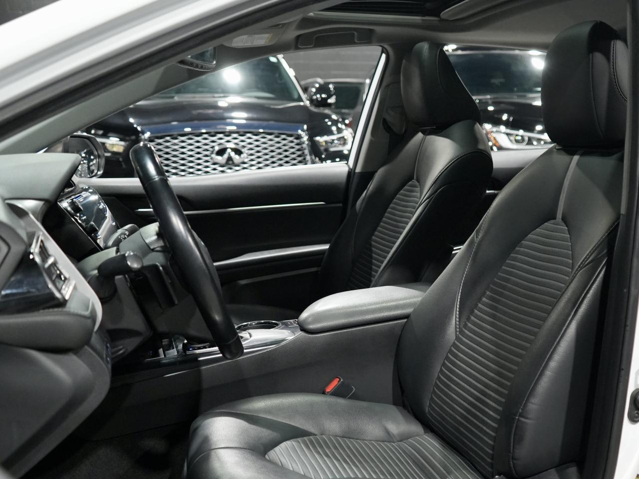 2019 Toyota Camry SE /ROOF/CARPLAY/COLLISION AVOIDANCE/NO ACCIDENTS Photo