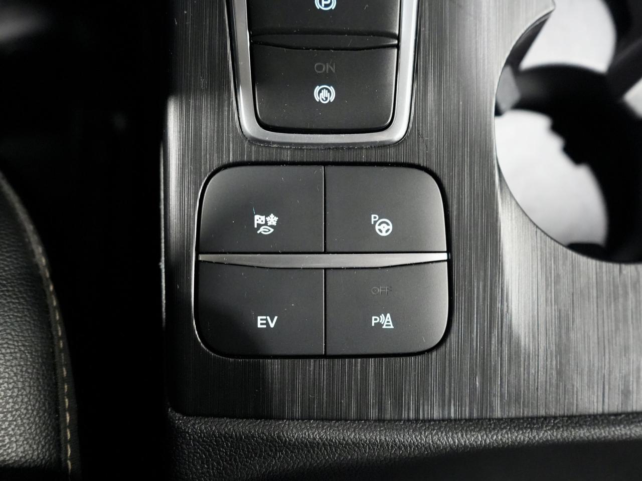 2022 Ford Escape Titanium Plug-In Hybrid/HUD/B&O/ADAPTIVE CRUISE Photo