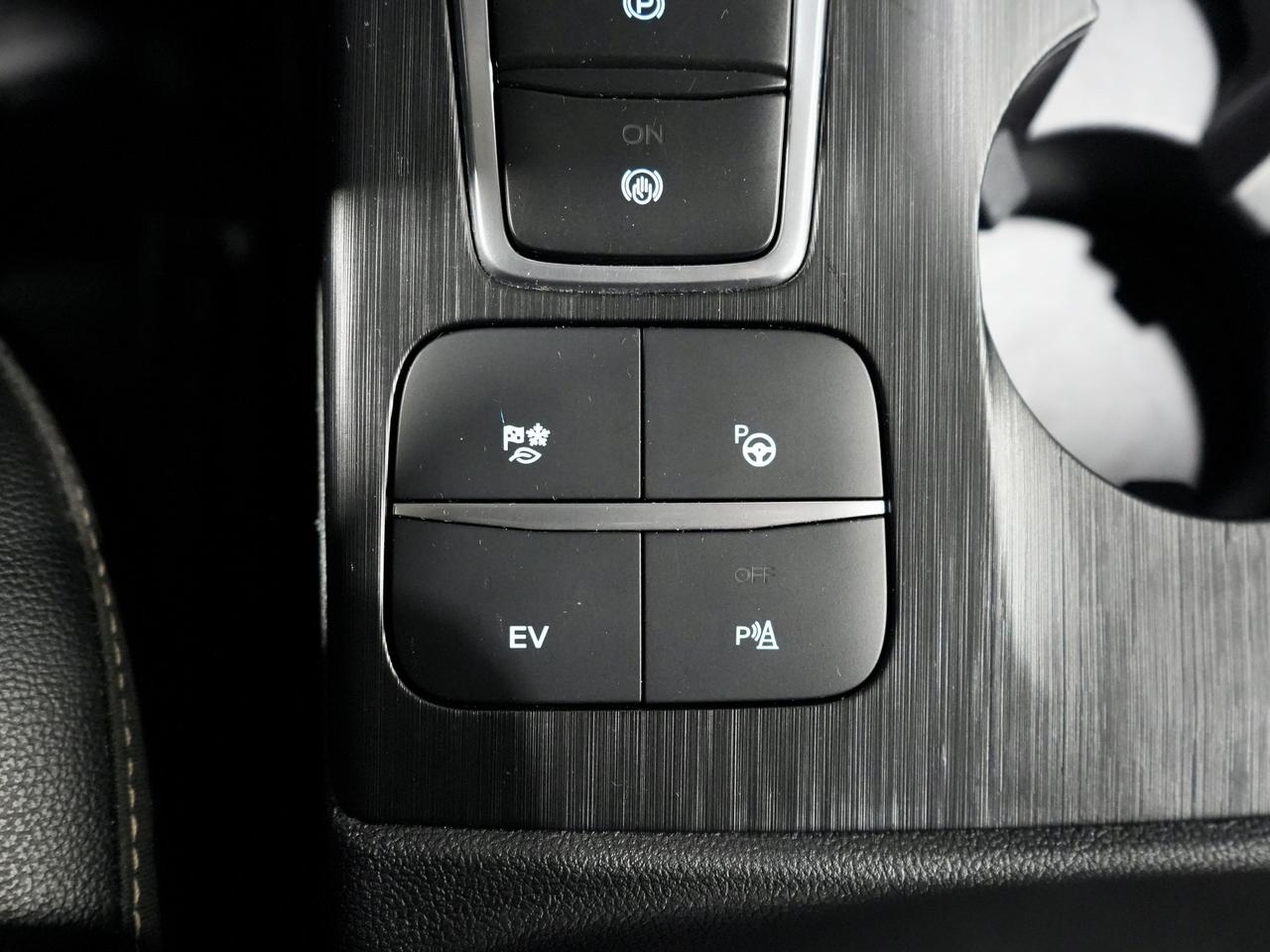 2022 Ford Escape Titanium Plug-In Hybrid/HUD/B&O/ADAPTIVE CRUISE Photo