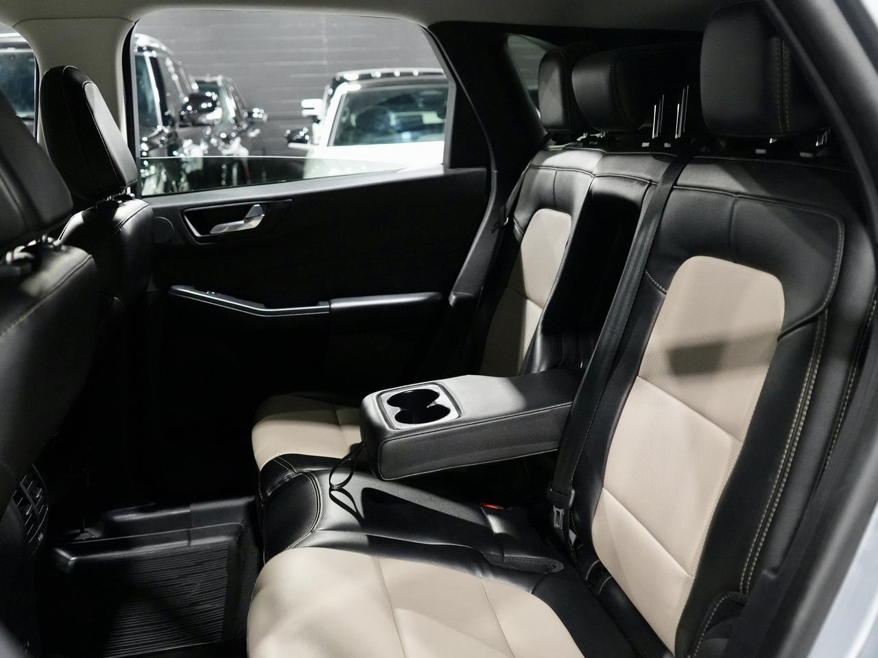 2022 Ford Escape Titanium Plug-In Hybrid/HUD/B&O/ADAPTIVE CRUISE Photo