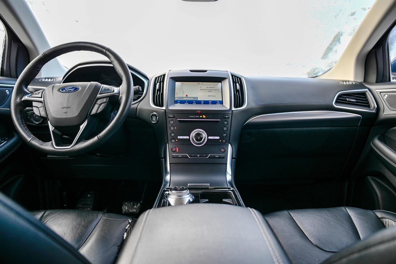 2019 Ford Edge TITANIUM | AWD | BEAUTY! | LEATHER | PANO ROOF Photo