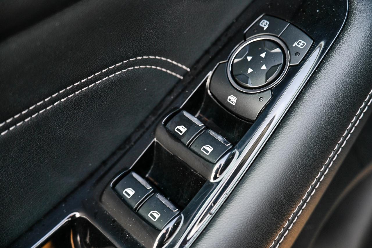 2019 Ford Edge TITANIUM | AWD | BEAUTY! | LEATHER | PANO ROOF Photo