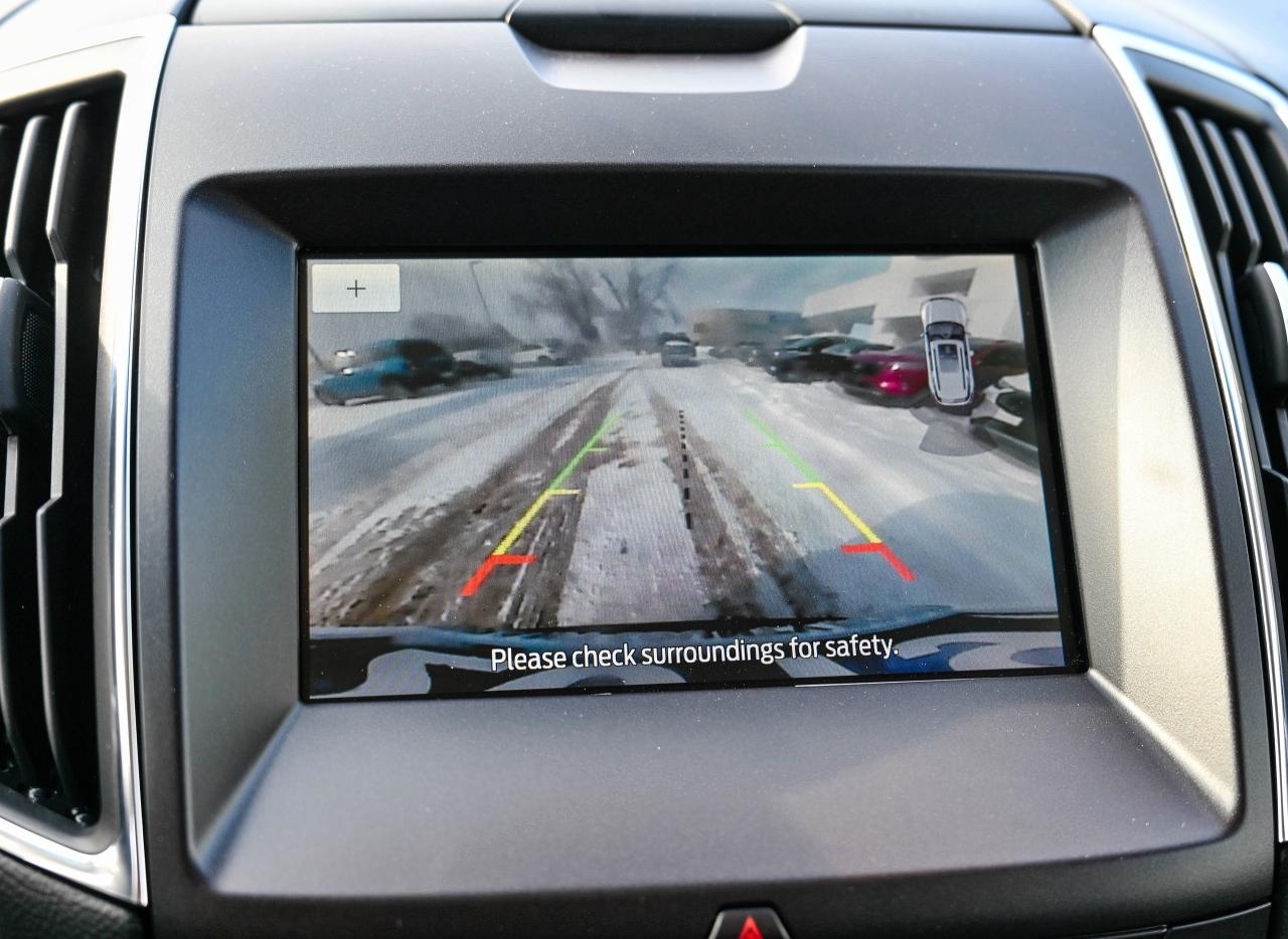 2019 Ford Edge TITANIUM | AWD | BEAUTY! | LEATHER | PANO ROOF Photo