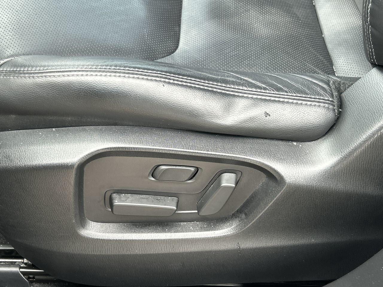 2023 Mazda CX-9 GS-L AWD Brand NEW FRONT PADS AND ROTOS Photo