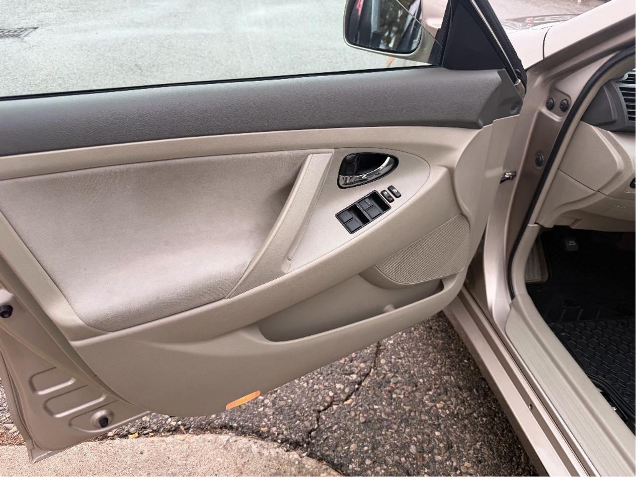 2007 Toyota Camry LE | Two Sets Of Tires | Well Maintained Photo