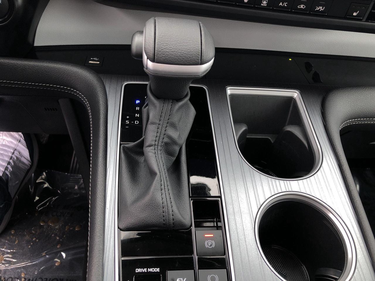 2025 Toyota Sienna XLE 8-Passenger SOFTEX, ROOF, HTD. SEATS, BLIS, BK Photo