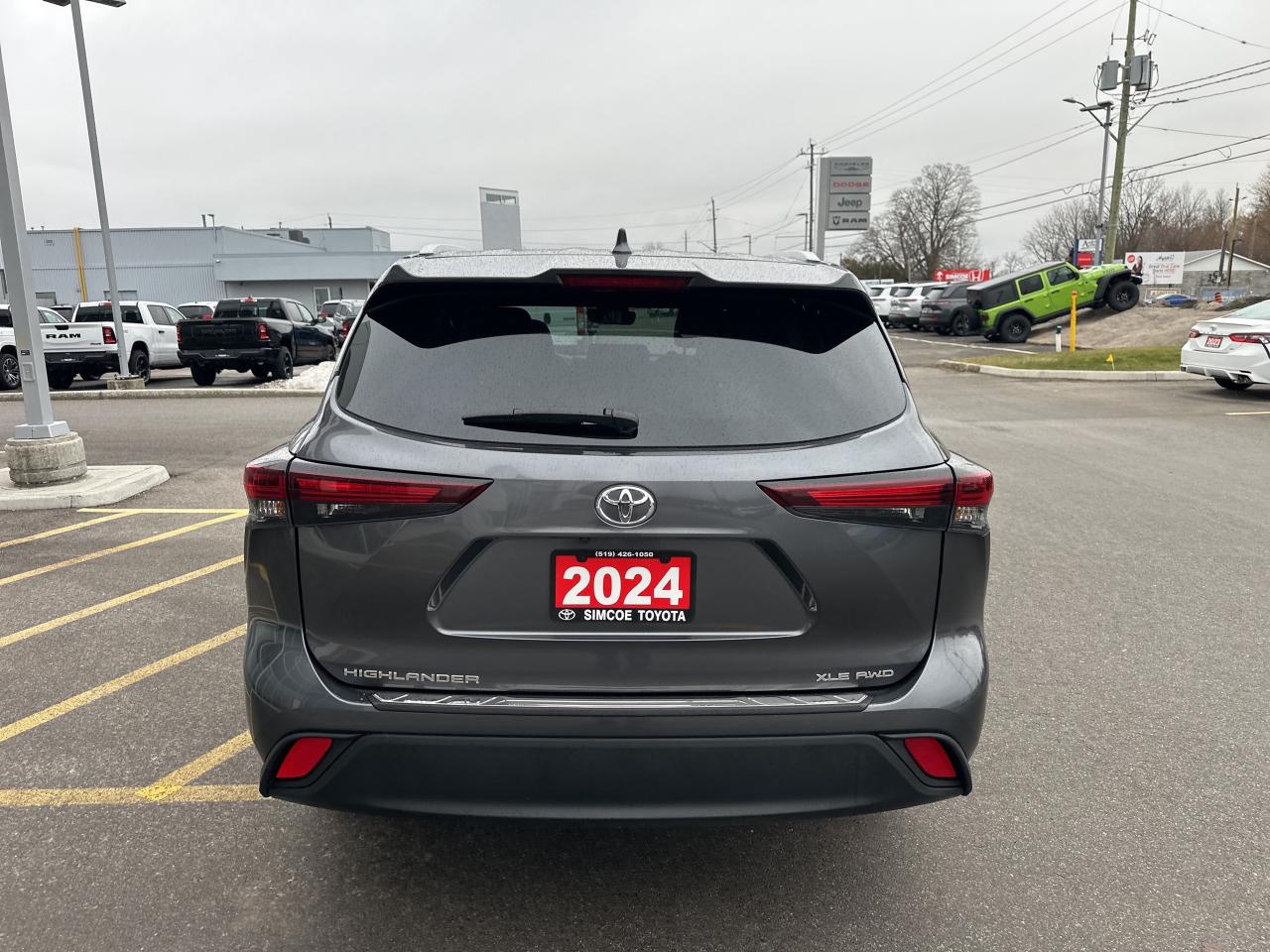 2024 Toyota Highlander XLE Photo