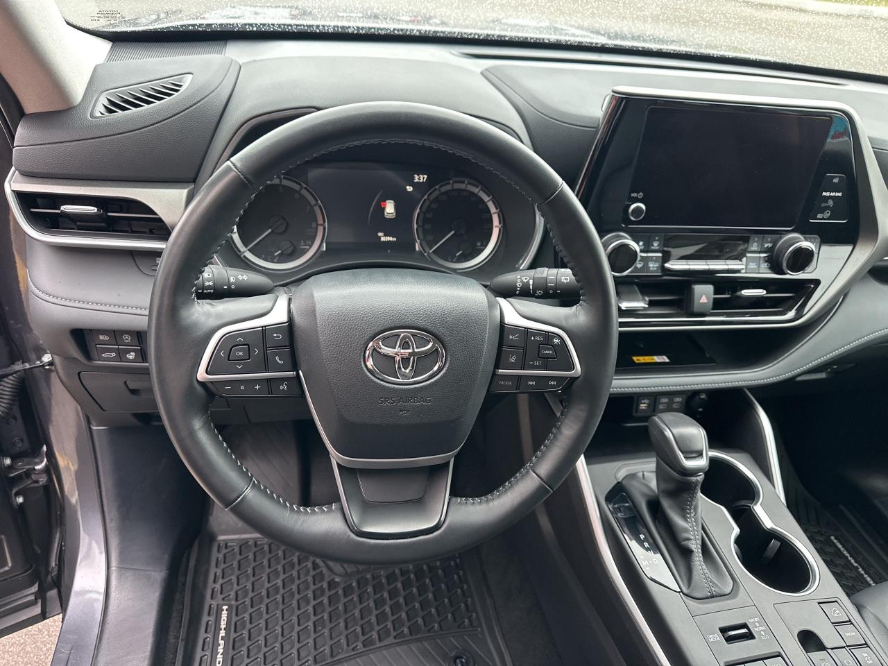 2024 Toyota Highlander XLE Photo