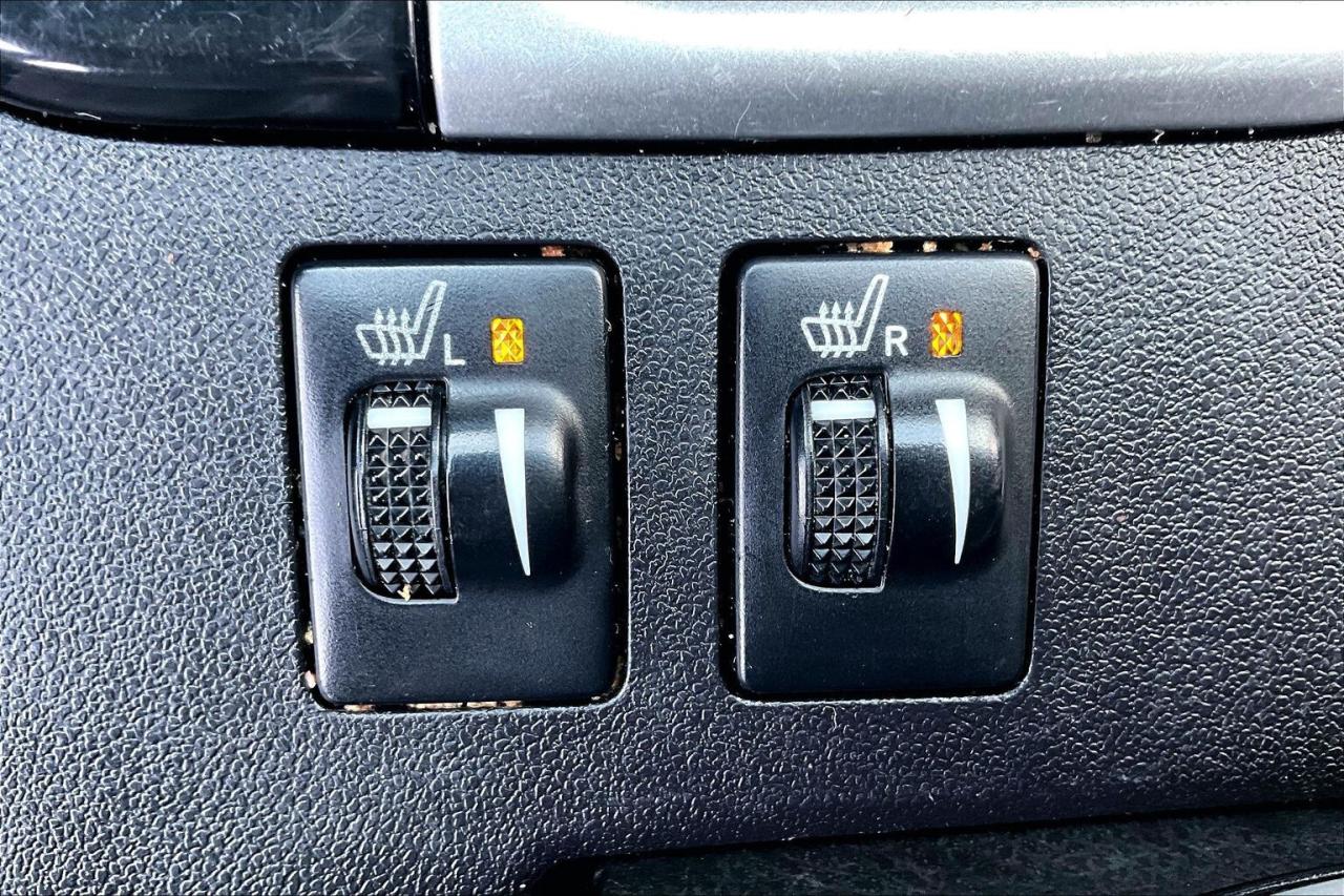 2016 Toyota Highlander XLE | 8Seat | Heated Leather | Sunroof | AWD Photo