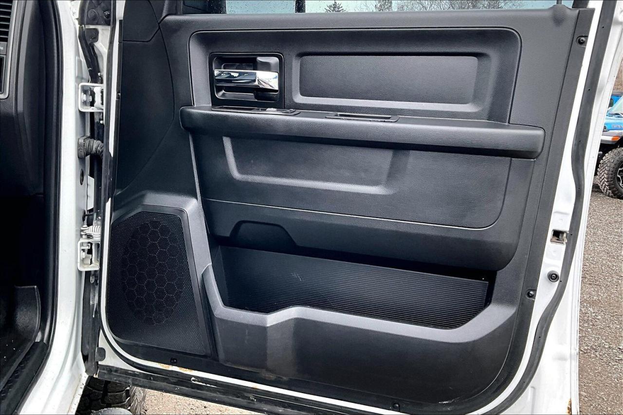 2023 RAM 1500 Classic Night Edition Crew V8 | Sub Zero | Bed Cover | 4X4 Photo