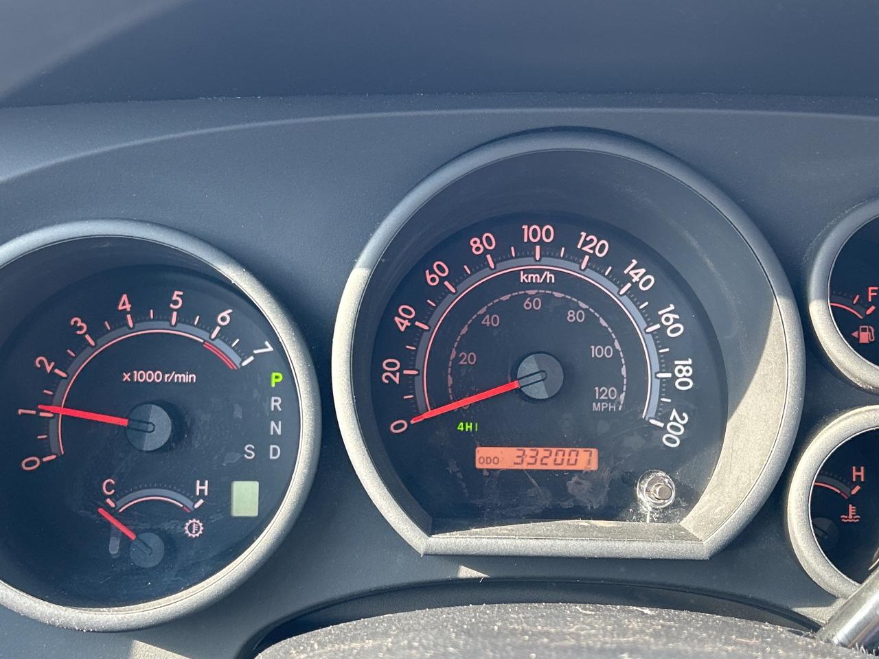 2013 Toyota Tundra LONG BOX, REG CAB, 4X4, CLEAN CARFAX! - Photo #8