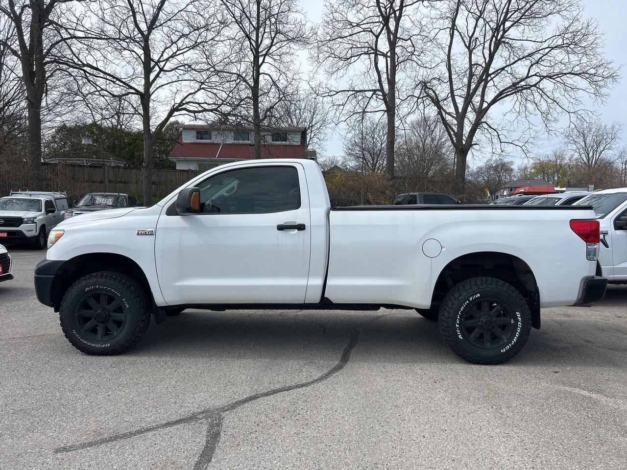 2013 Toyota Tundra LONG BOX, REG CAB, 4X4, CLEAN CARFAX! - Photo #4
