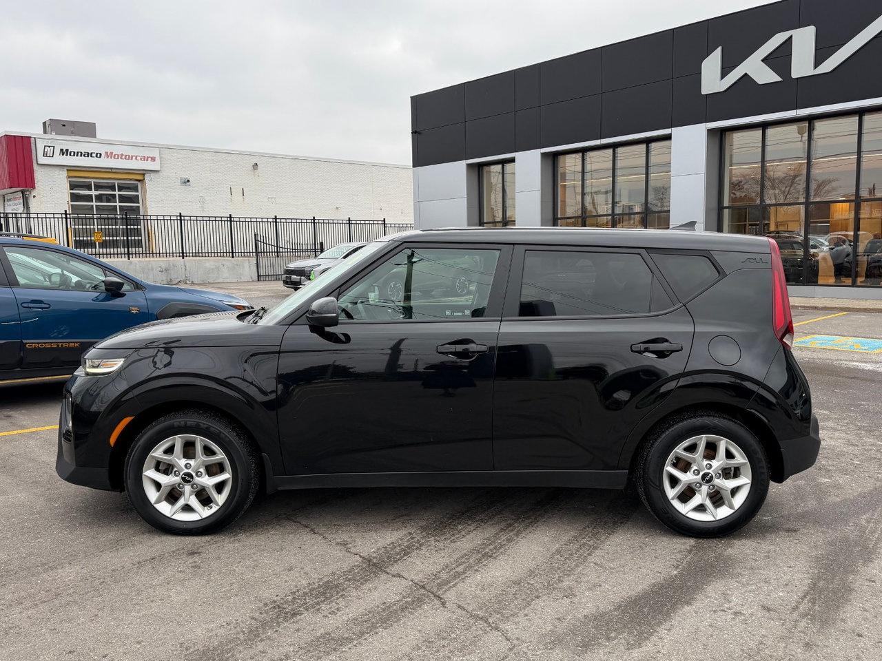 2022 Kia Soul EX Pkg.   Heated Seats & Steering Wheel   Carplay Photo