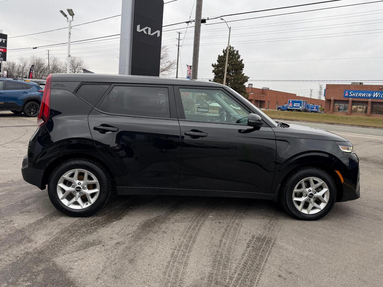 2022 Kia Soul EX Pkg.   Heated Seats & Steering Wheel   Carplay Photo