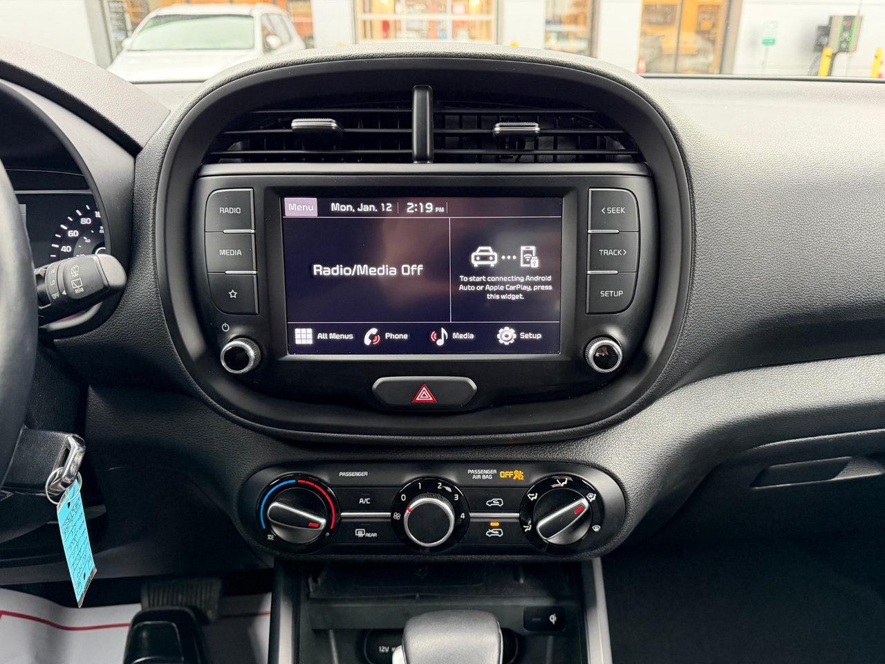 2022 Kia Soul EX Pkg.   Heated Seats & Steering Wheel   Carplay Photo