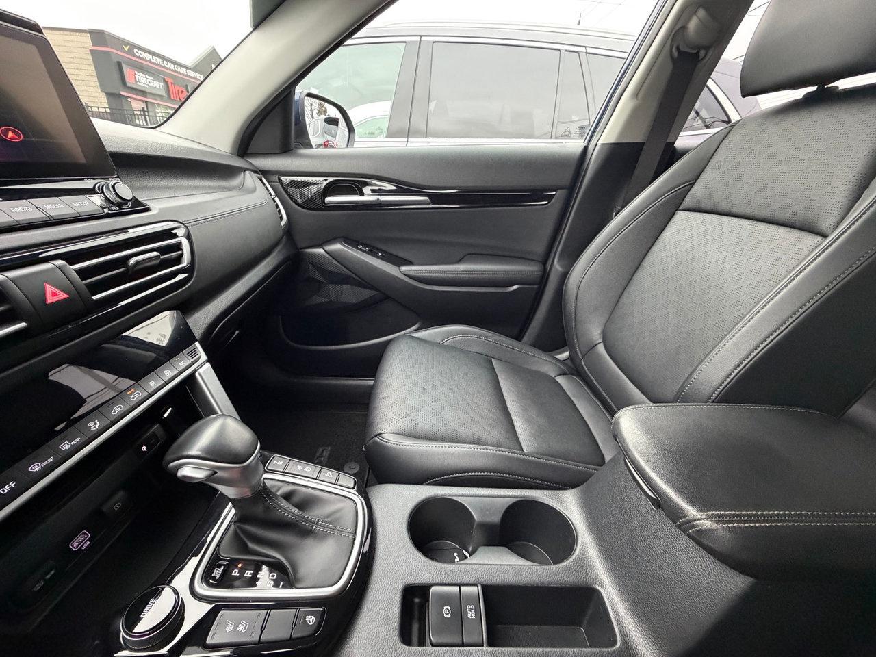 2023 Kia Seltos EX Premium Pkg.   Navigation   Heated Seats Photo