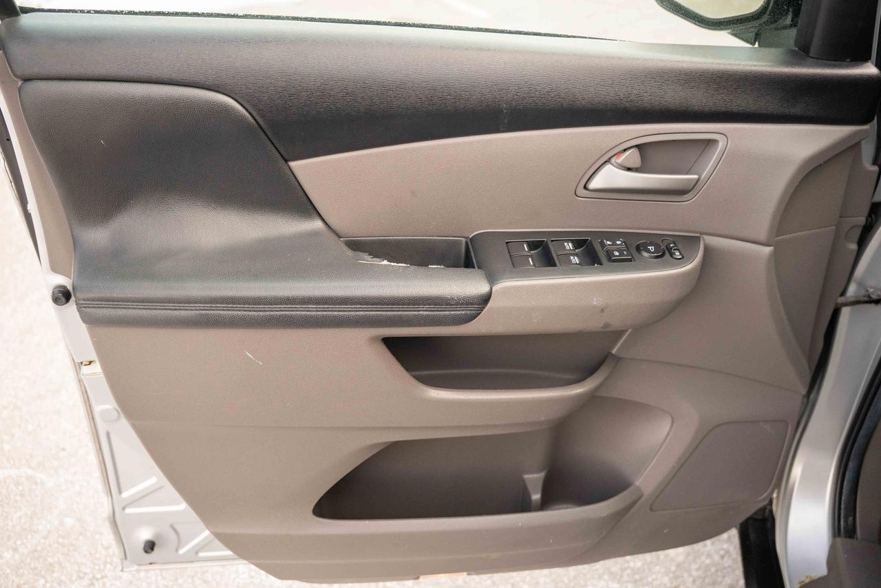 2011 Honda Odyssey EX Photo