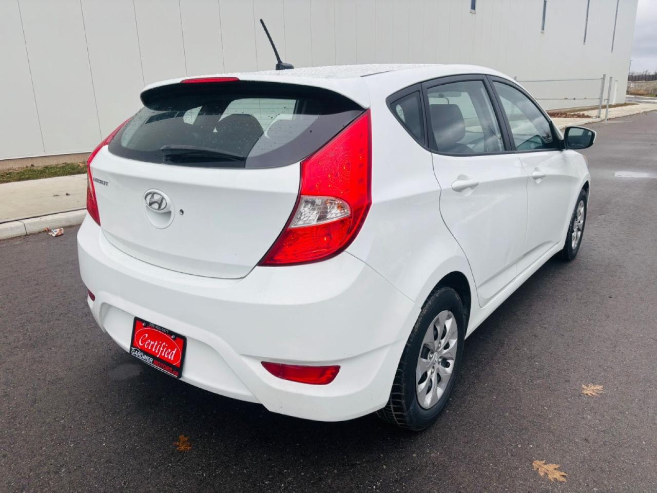 2016 Hyundai Accent SE 4dr Sedan Photo