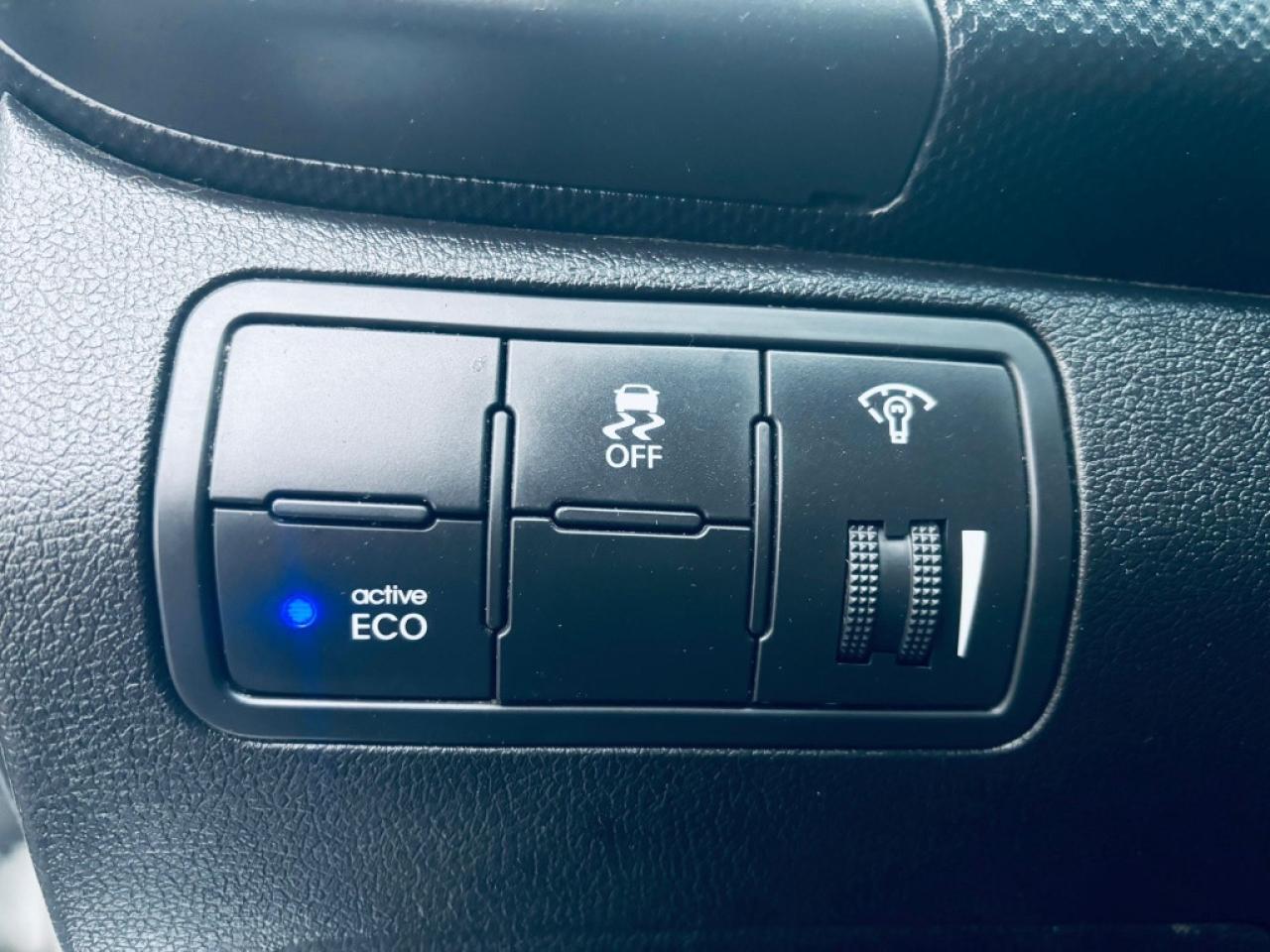 2016 Hyundai Accent SE 4dr Sedan Photo