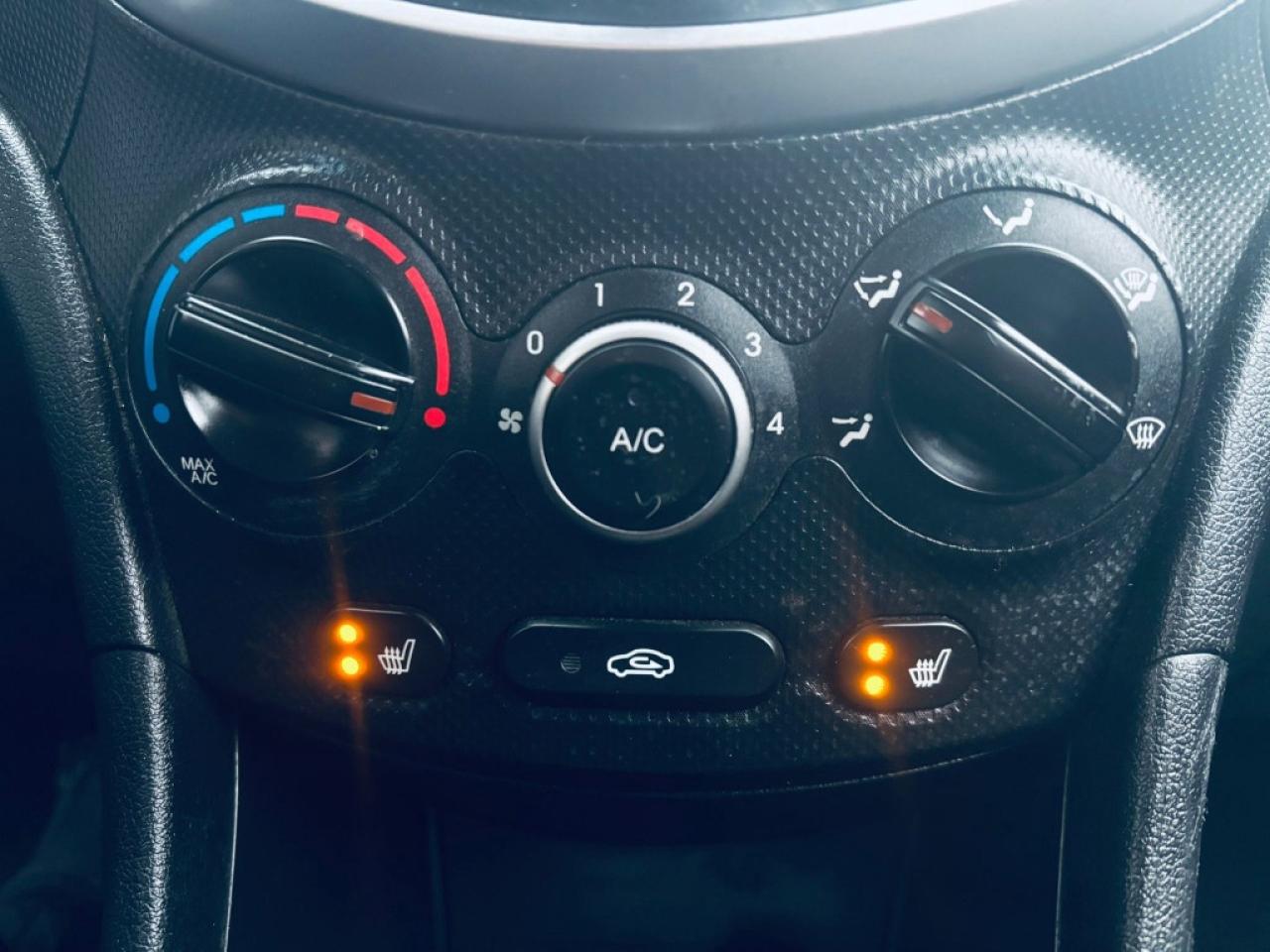 2016 Hyundai Accent SE 4dr Sedan Photo