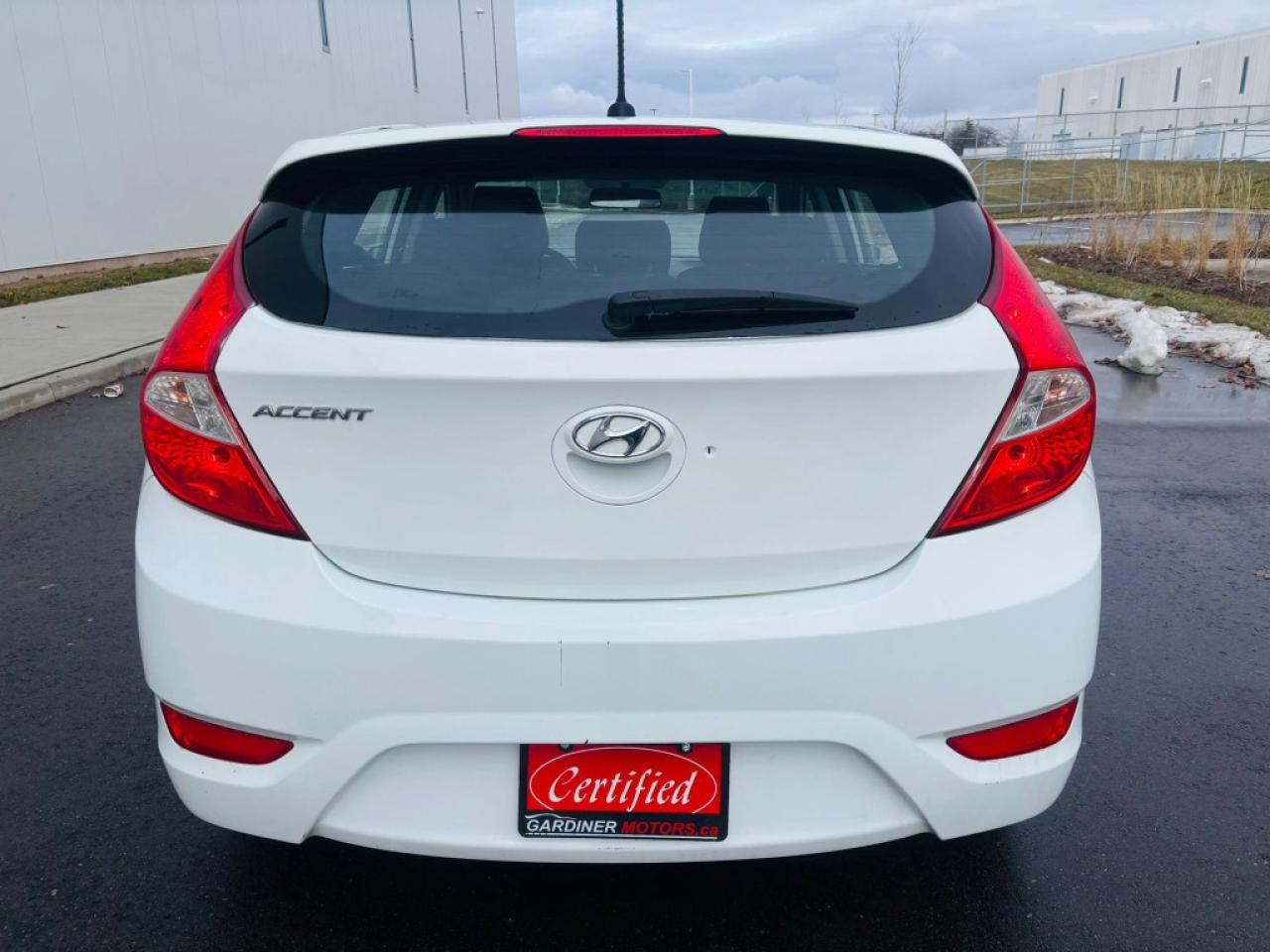 2014 Hyundai Accent 4dr Sedan Automatic GL Photo4