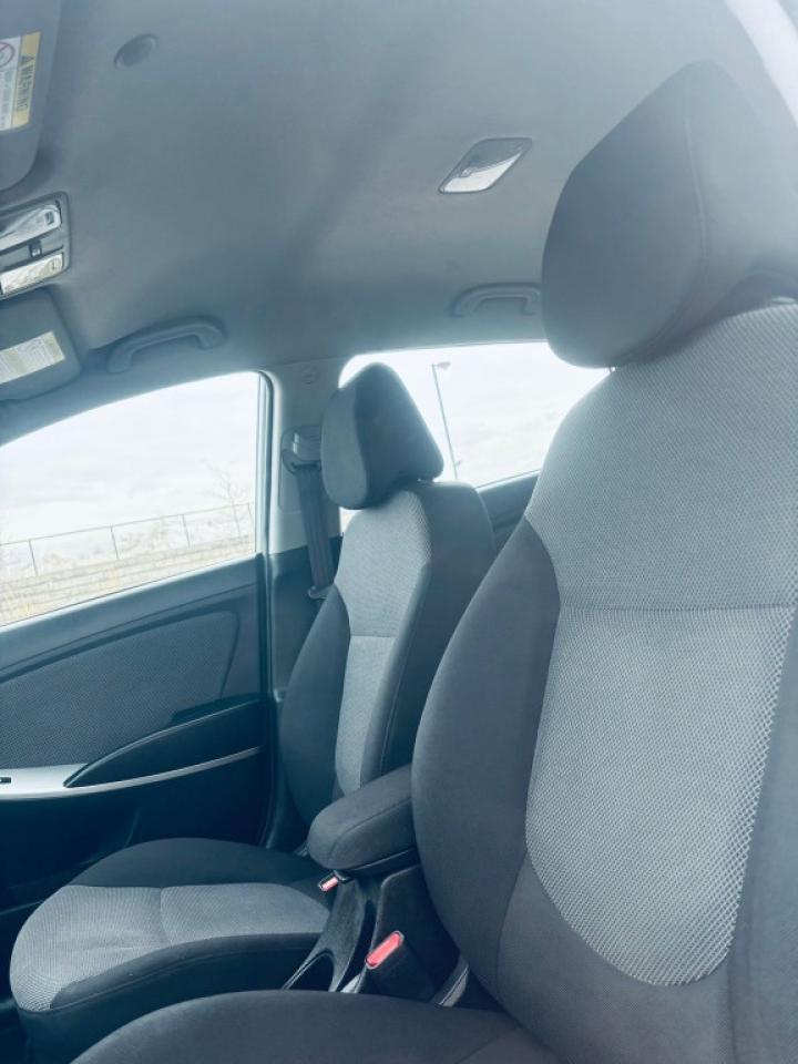 2014 Hyundai Accent 4dr Sedan Automatic GL Photo