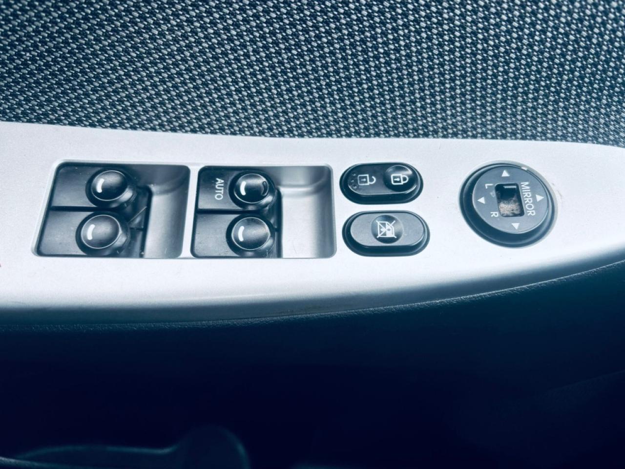 2014 Hyundai Accent 4dr Sedan Automatic GL Photo