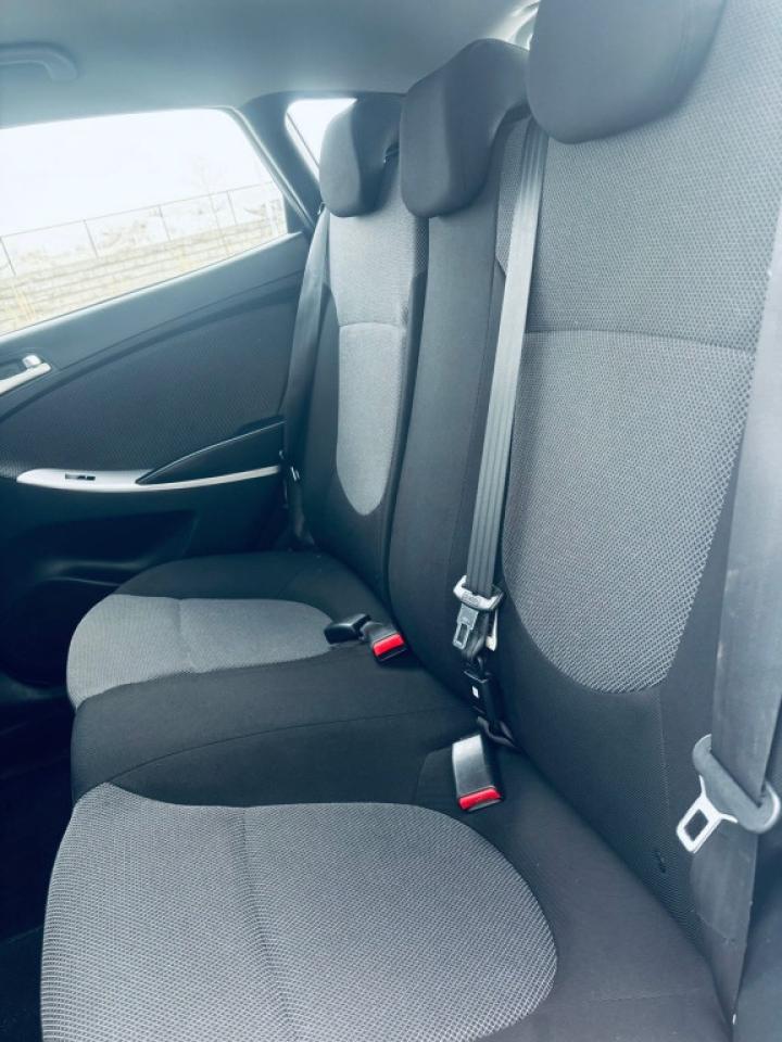 2014 Hyundai Accent 4dr Sedan Automatic GL Photo