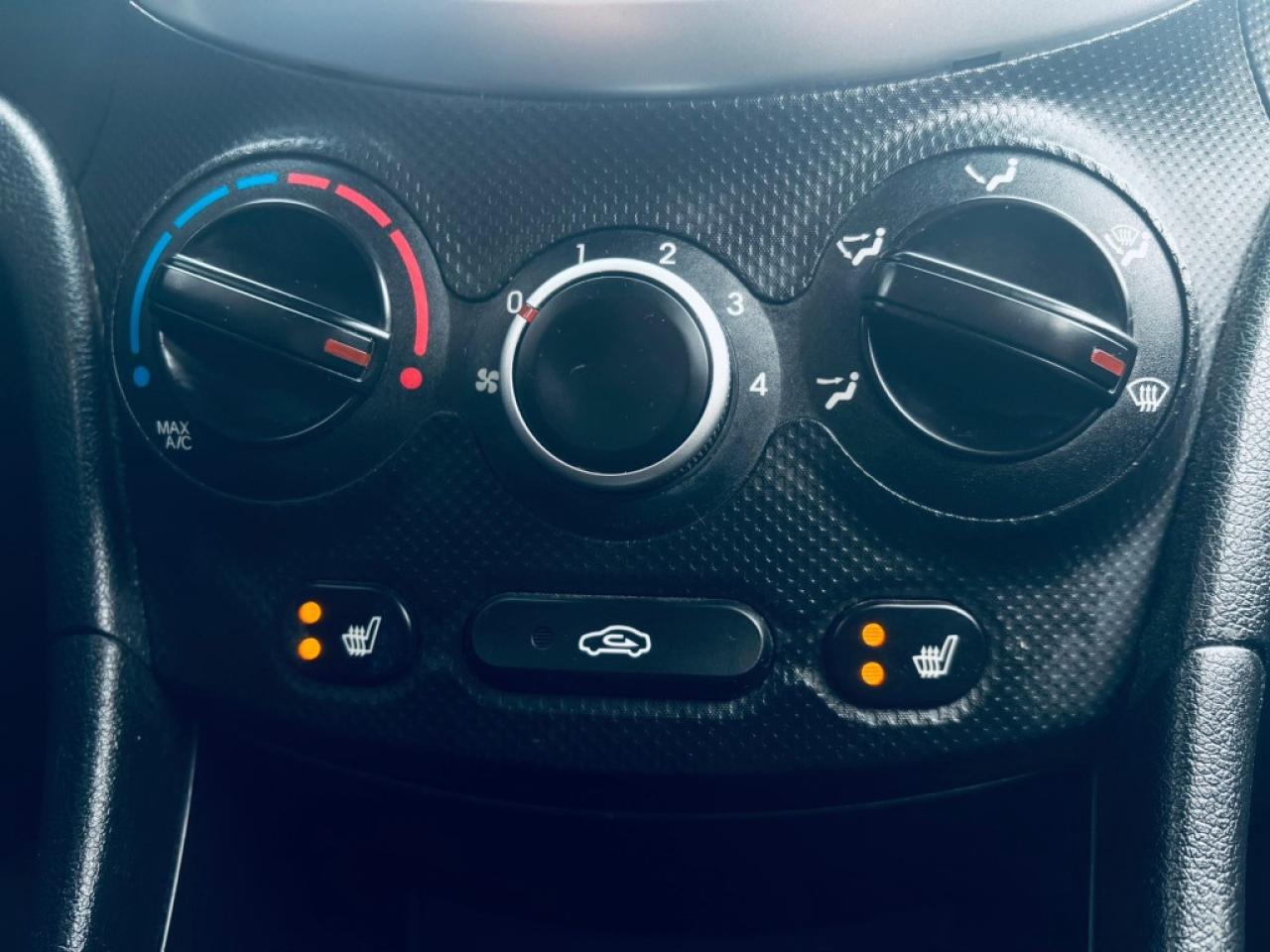 2014 Hyundai Accent 4dr Sedan Automatic GL Photo