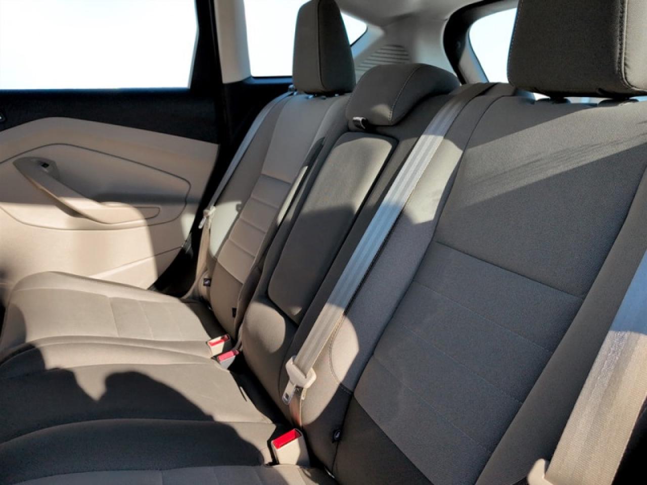 2016 Ford C-MAX SE  **HYBRID HATCHBACK** Photo