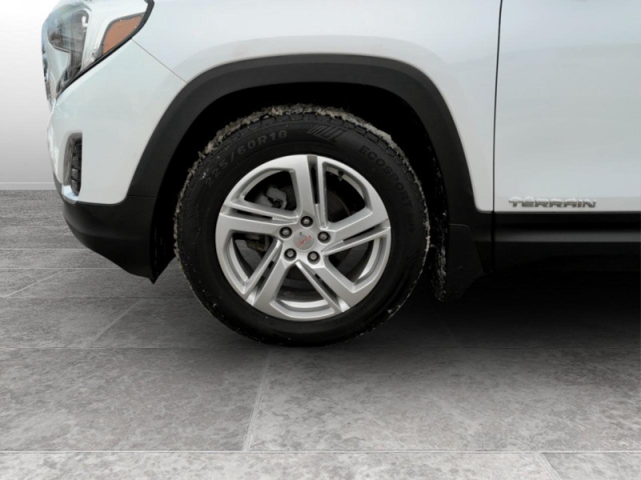 2018 GMC Terrain SLE  **REM START - APPLE CARPLAY** Photo