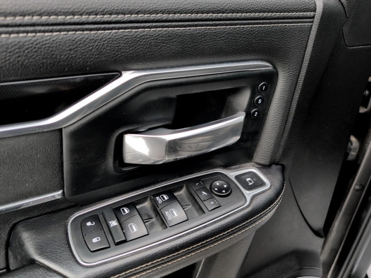 2019 RAM 2500 Laramie  **6.7L CUMMINS - SAFETY GROUP** Photo