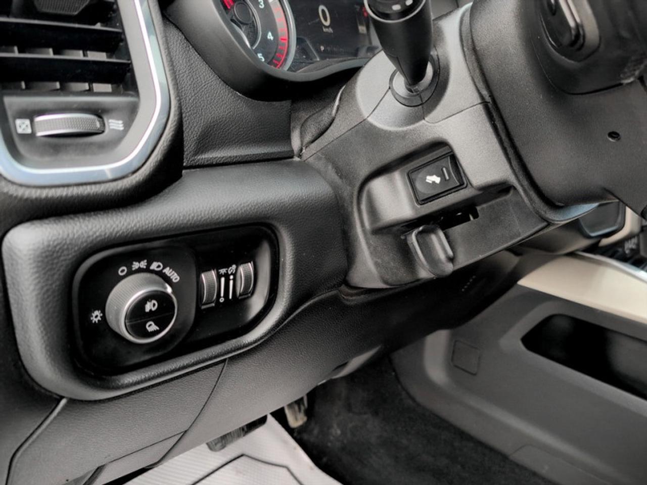 2019 RAM 2500 Laramie  **6.7L CUMMINS - SAFETY GROUP** Photo