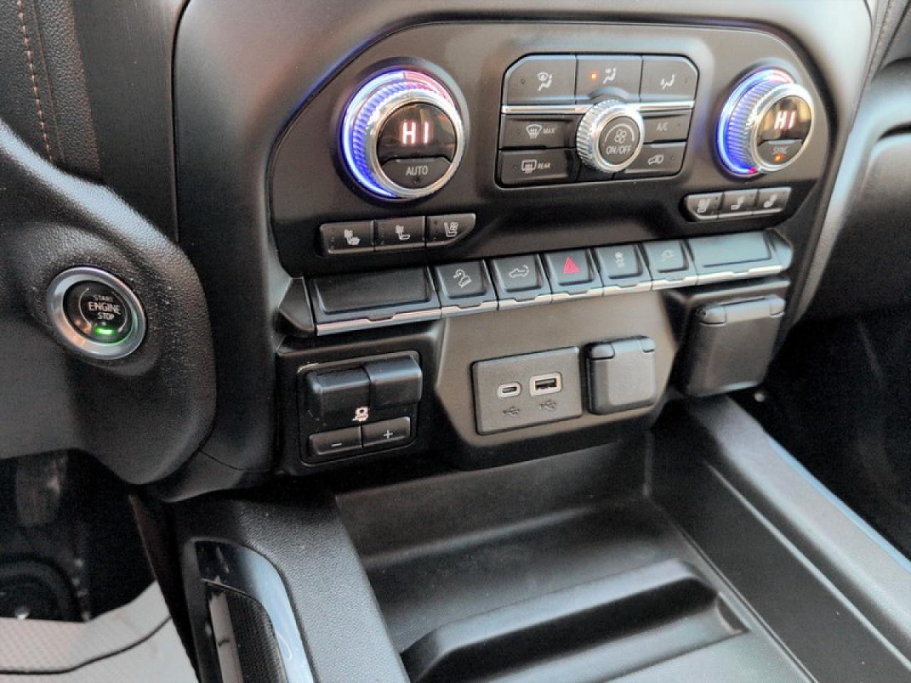 2021 GMC Sierra 1500 AT4  **6.2L ECOTEC3 V8** Photo