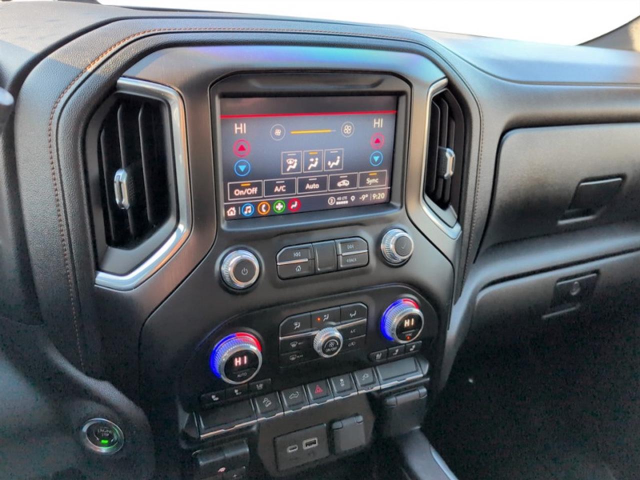 2021 GMC Sierra 1500 AT4  **6.2L ECOTEC3 V8** Photo