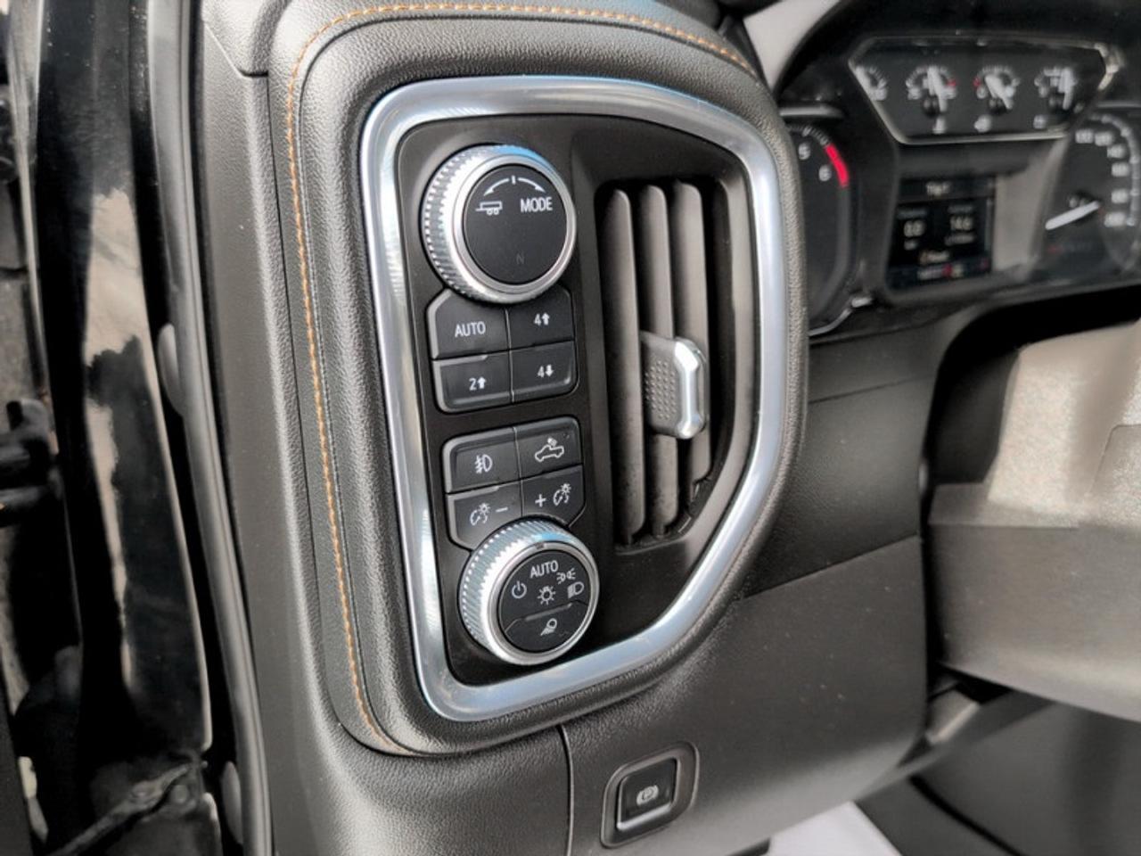 2021 GMC Sierra 1500 AT4  **6.2L ECOTEC3 V8** Photo