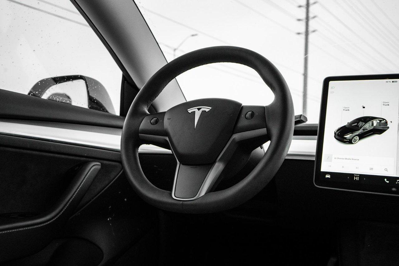 2022 Tesla Model 3 LONG RANGE Photo