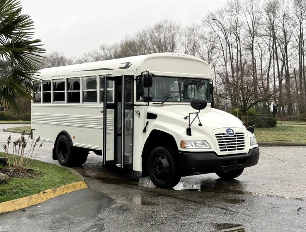 Used 2018 Blue Bird SCHOOL/TRANSIT BUS 25-Passenger for sale in Burnaby, BC