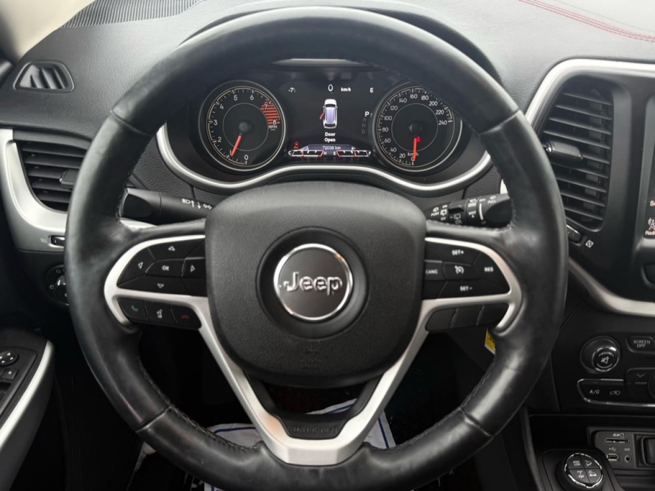 2018 Jeep Cherokee Trailhawk  -  Leather Seats - $78.88 /Wk Photo2