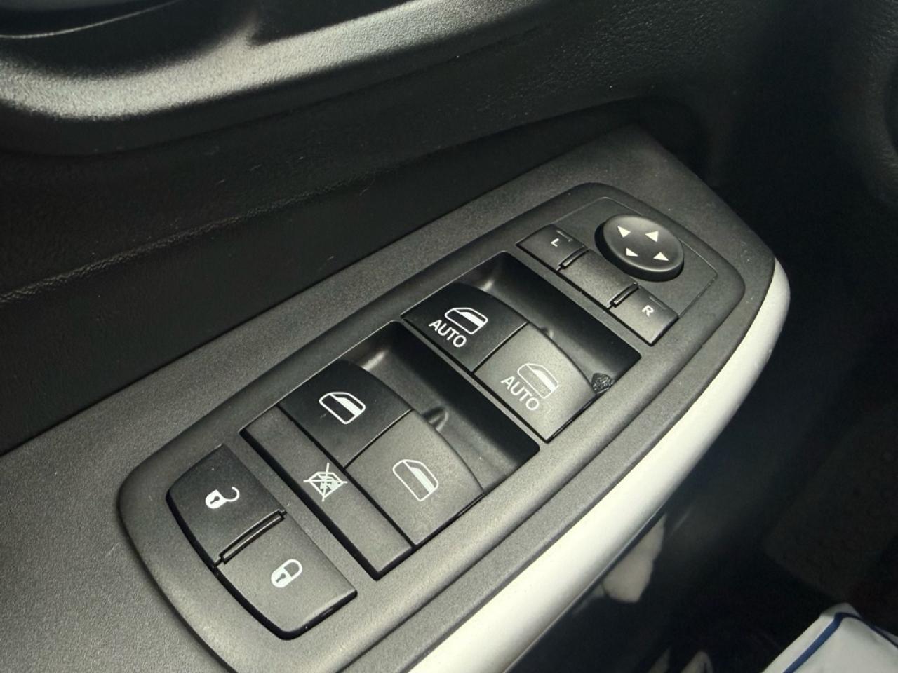 2018 Jeep Cherokee Trailhawk  -  Leather Seats - $78.88 /Wk Photo