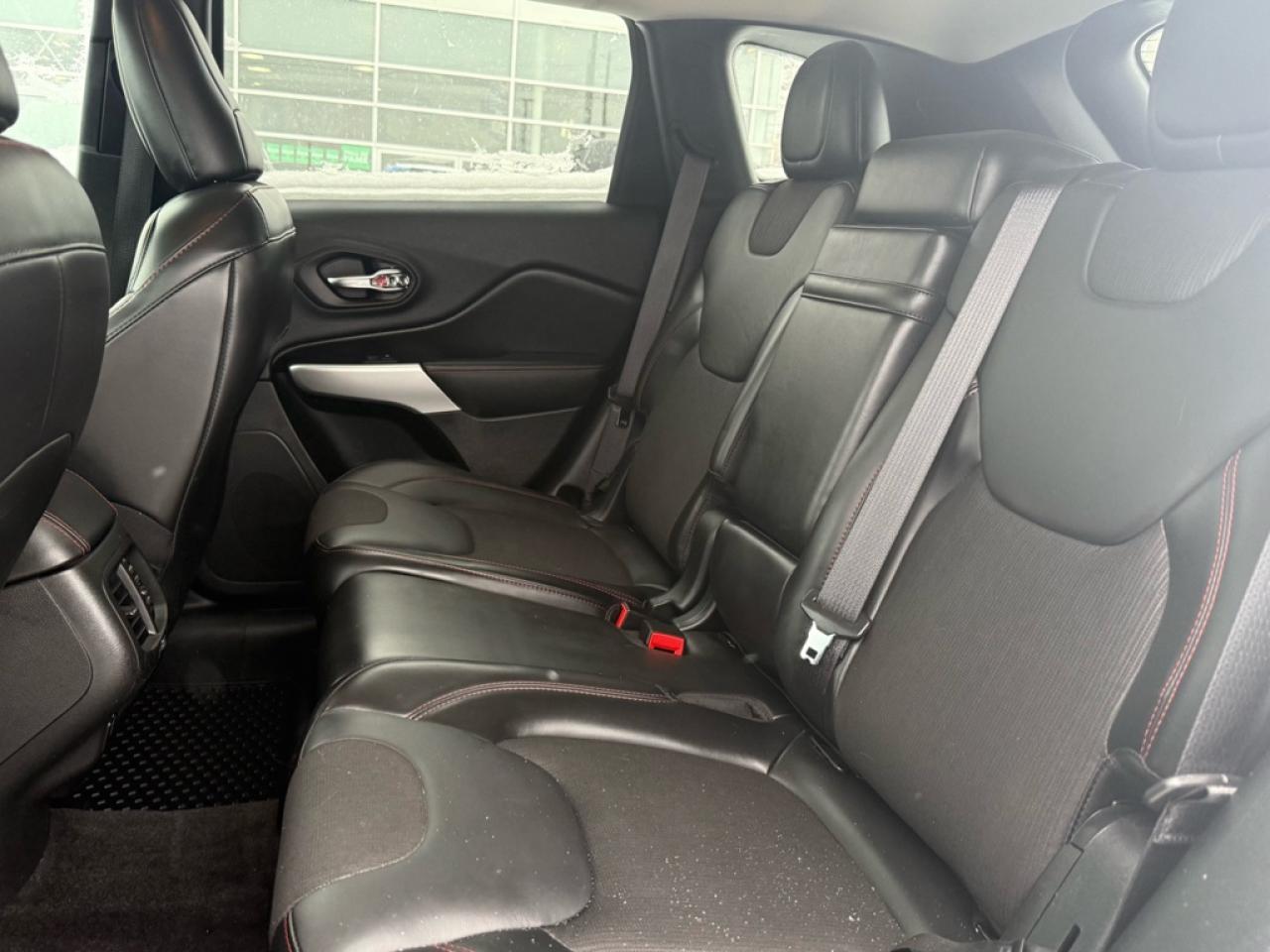 2018 Jeep Cherokee Trailhawk  -  Leather Seats - $78.88 /Wk Photo