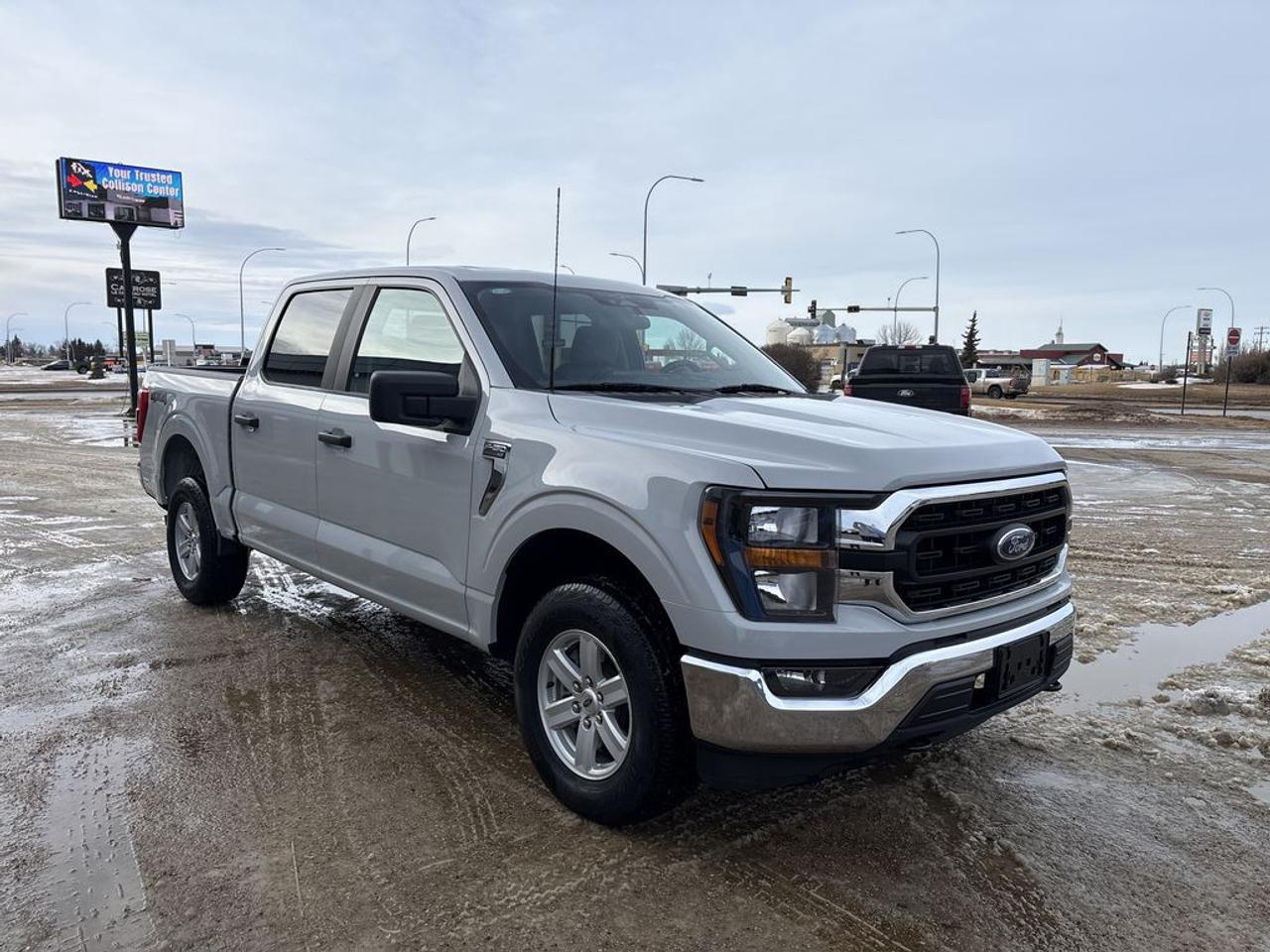 2023 Ford F-150 XLT Photo0