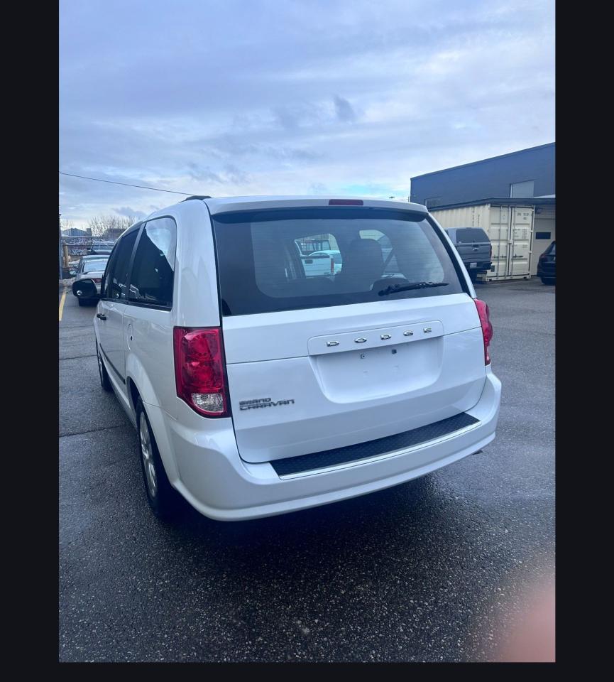 2015 Dodge Grand Caravan One owner NO accidents Photo2