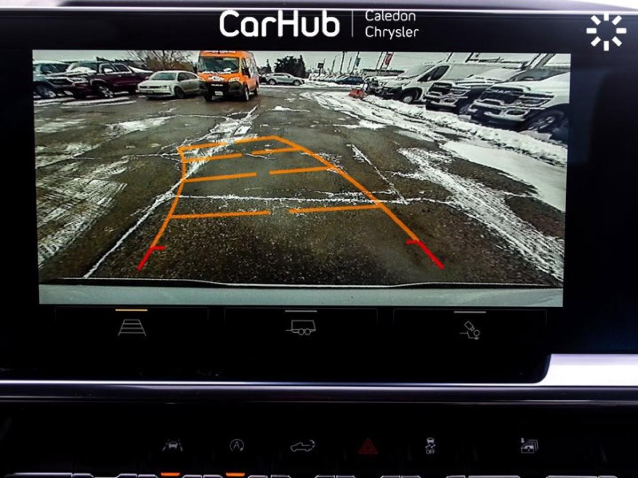 2023 Chevrolet Silverado 1500 RST 4WD Crew Cab 147" 5.3L Sunroof 13.4"Display Photo