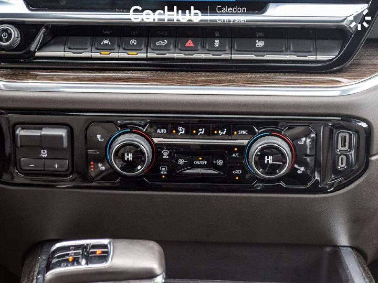 2023 Chevrolet Silverado 1500 RST 4WD Crew Cab 147" 5.3L Sunroof 13.4"Display Photo