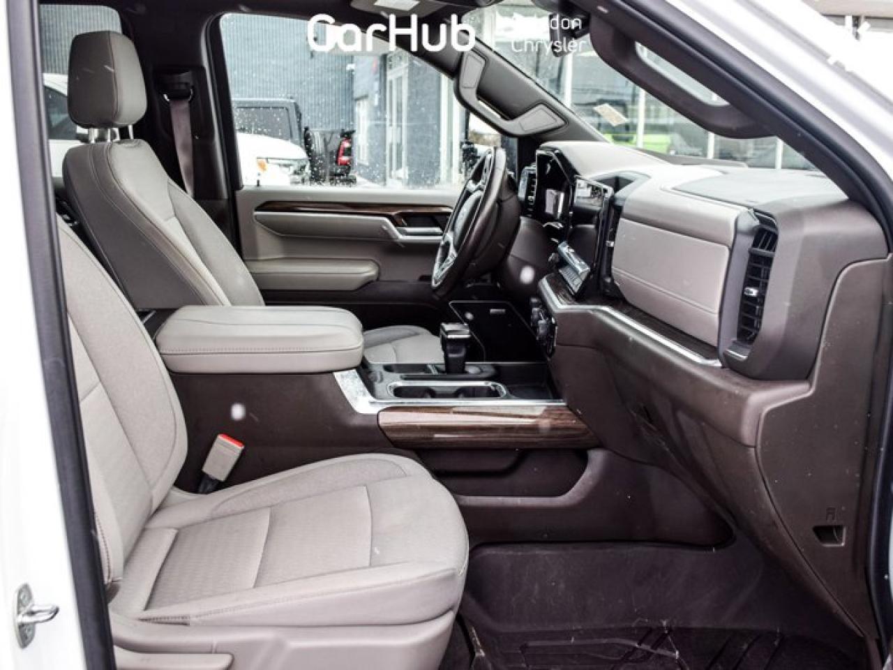 2023 Chevrolet Silverado 1500 RST 4WD Crew Cab 147" 5.3L Sunroof 13.4"Display Photo