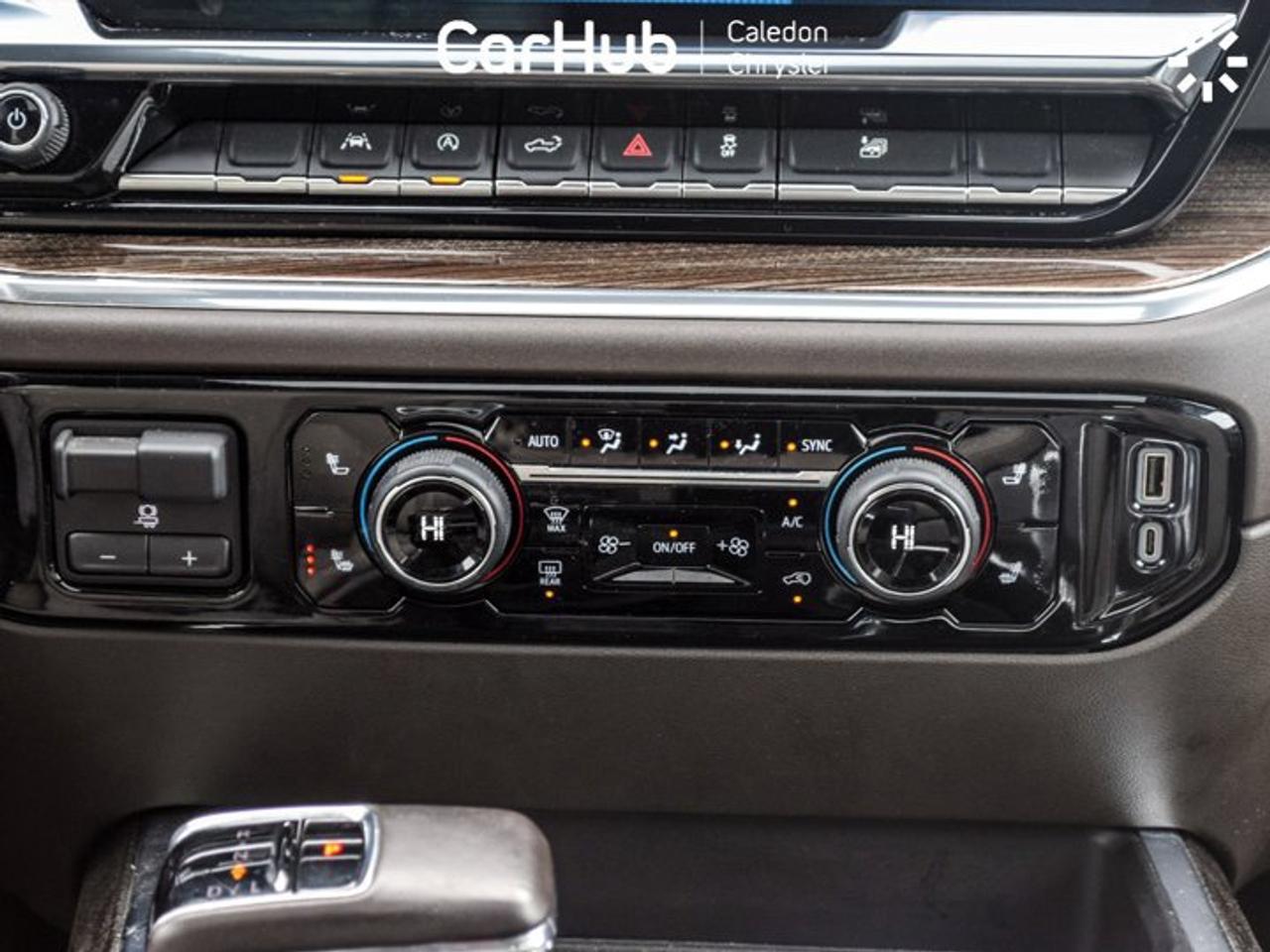 2023 Chevrolet Silverado 1500 RST 4WD Crew Cab 147" 5.3L Sunroof  5 passengers with captain chair Photo