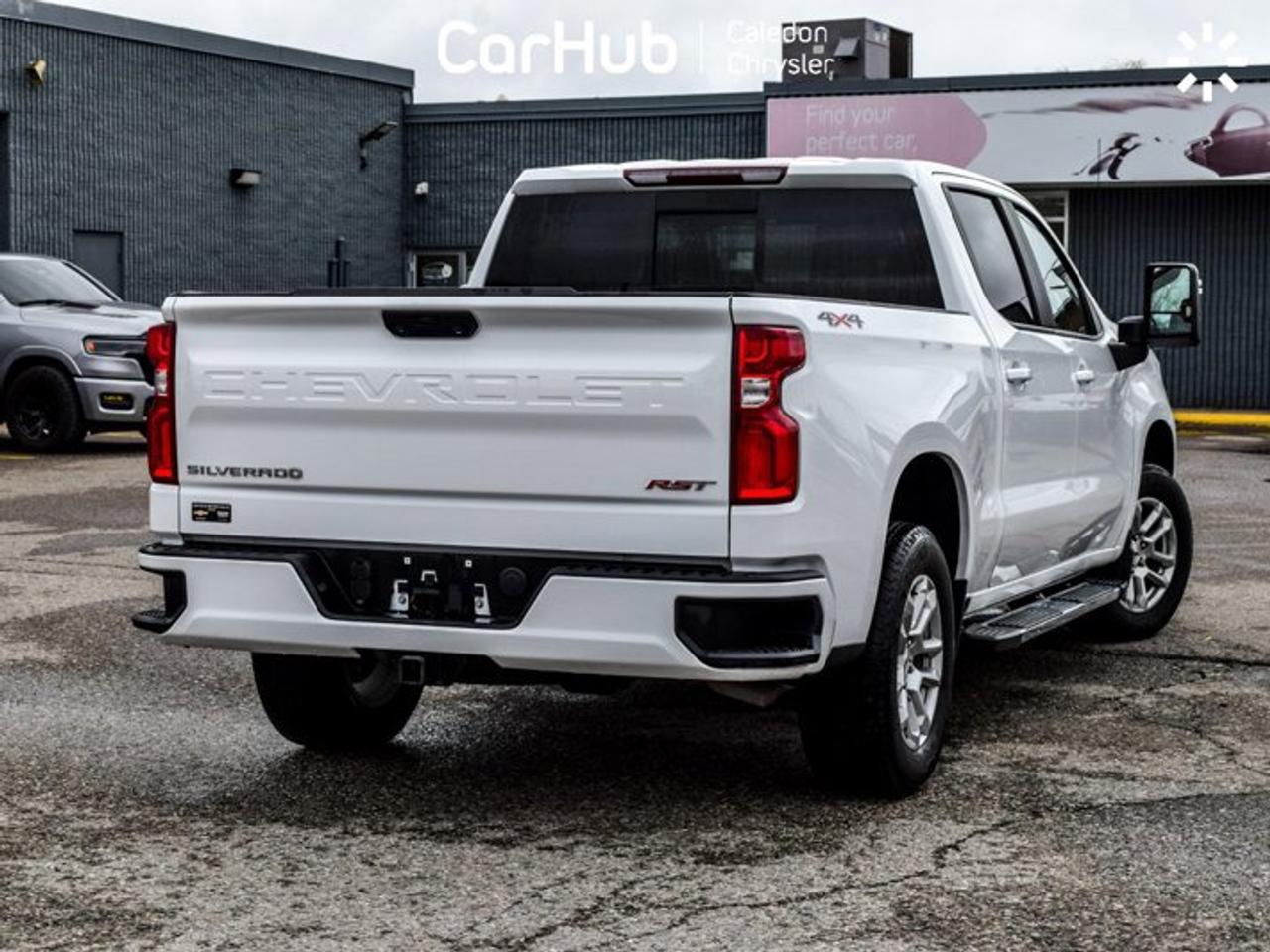 2023 Chevrolet Silverado 1500 RST 4WD Crew Cab 147" 5.3L Sunroof  5 passengers with captain chair Photo